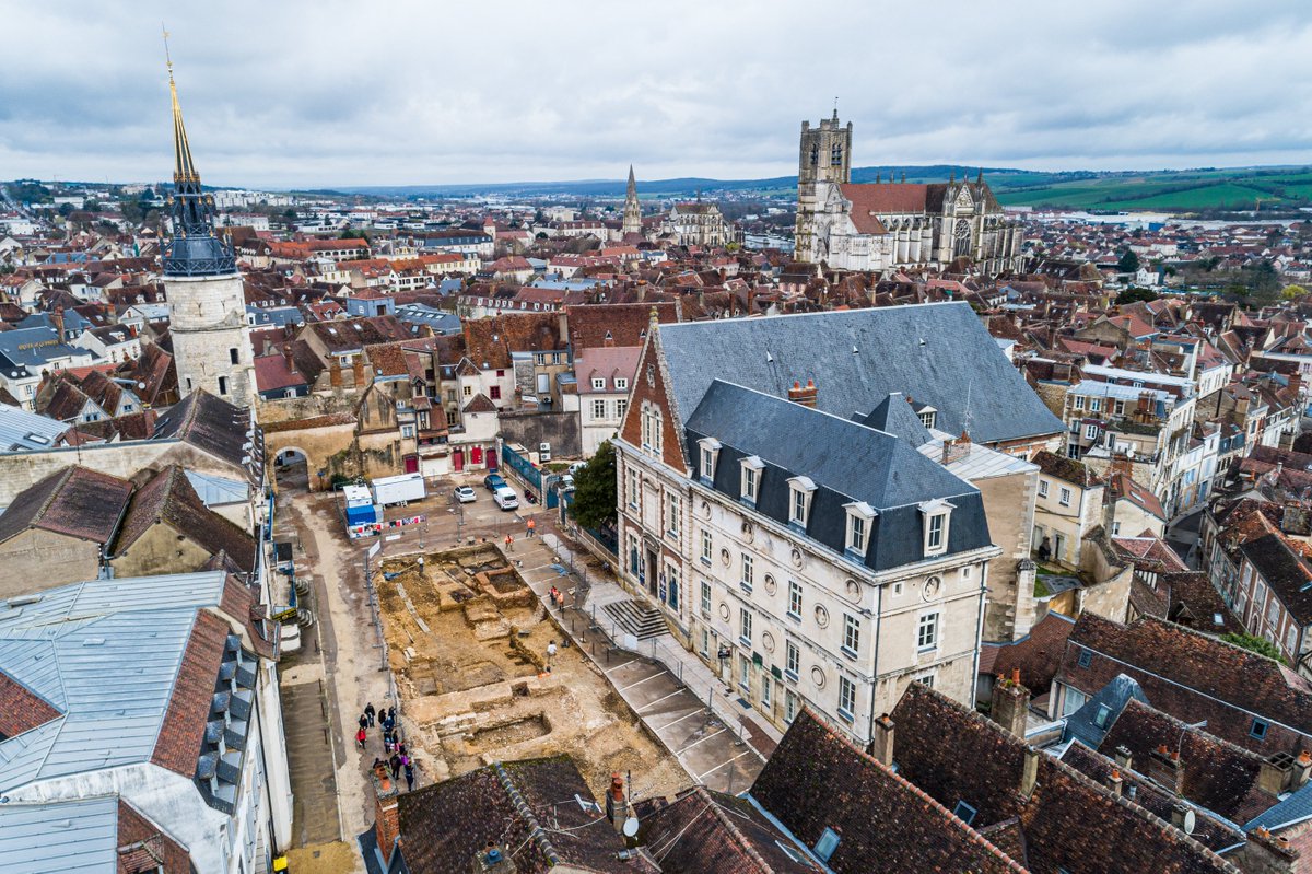 J-15🎉 Pour les #JEArcheo direction @Departement89 avec l'@Inrap ! 📍14/06 : portes ouvertes de la fouille en cours à Tonnerre 📍15/06 : présentation de l'archéologie sur le bâti à l'Abbaye de Pontigny 📍16/06 : conférence bilan de la fouille d'Auxerre 👉journees-archeologie.eu