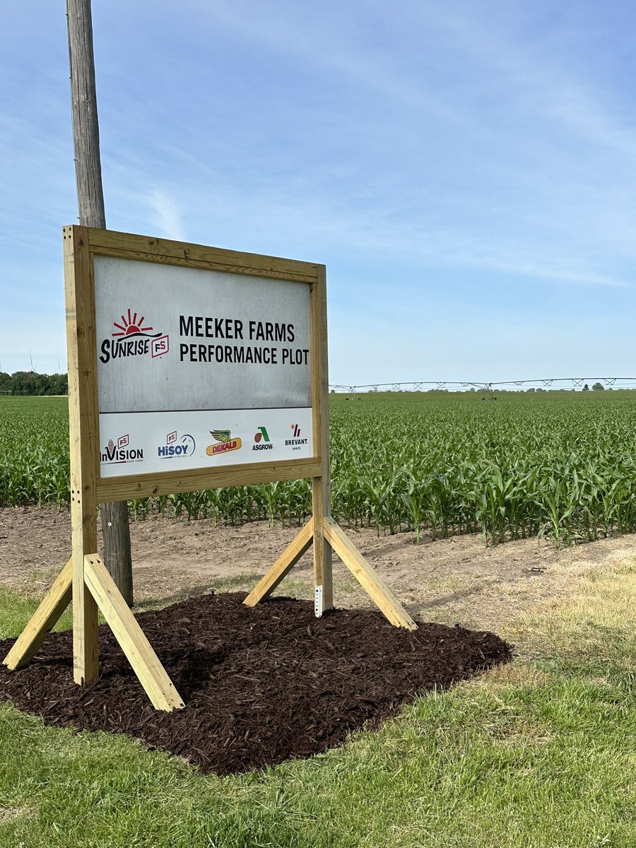 zbaugher's tweet image. We are going to have some great looking performance plots this year. Thanks to the local growers for their support on these each year. #Imageiseverything #fsproud @Sunrise_FS