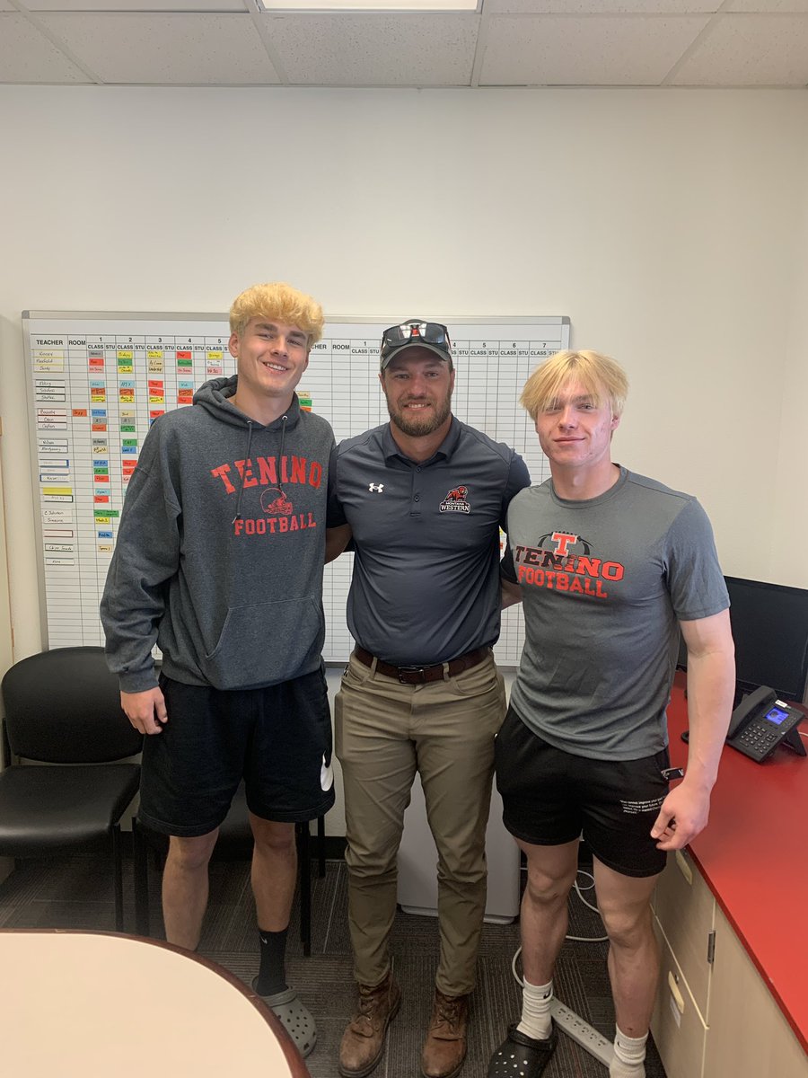 Great visit today with @CoachKadenJenks and @UMWFootball today for <a href="/JackBurkhardt11/">Jack Burkhardt</a> and <a href="/mikeyvassar6/">Michael vassar</a>. Big things on the horizon for 2024 Beaver football.