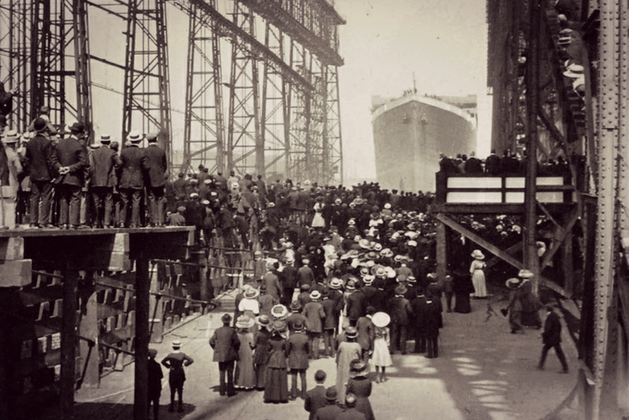 RMSTitanic_Inc's tweet image. #Onthisday May 31, 1911, #TITANIC launched from Number 3 Slipway at Harland &amp;amp; Wolff Shipyard in Belfast, Ireland (now Northern Ireland). Over 100,000 people attended the launch around noon and cheered the Ship on the momentous occasion.

#TITANICHistory #DYK #TITANICLaunch