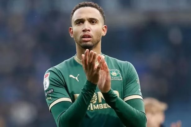 Huge that we’ve managed to keep Gallo down here for at least another 2 years. Looks to be well over his injury record and is comfortably a top end Championship player. One of the very best we’ve had in a long time. #pafc