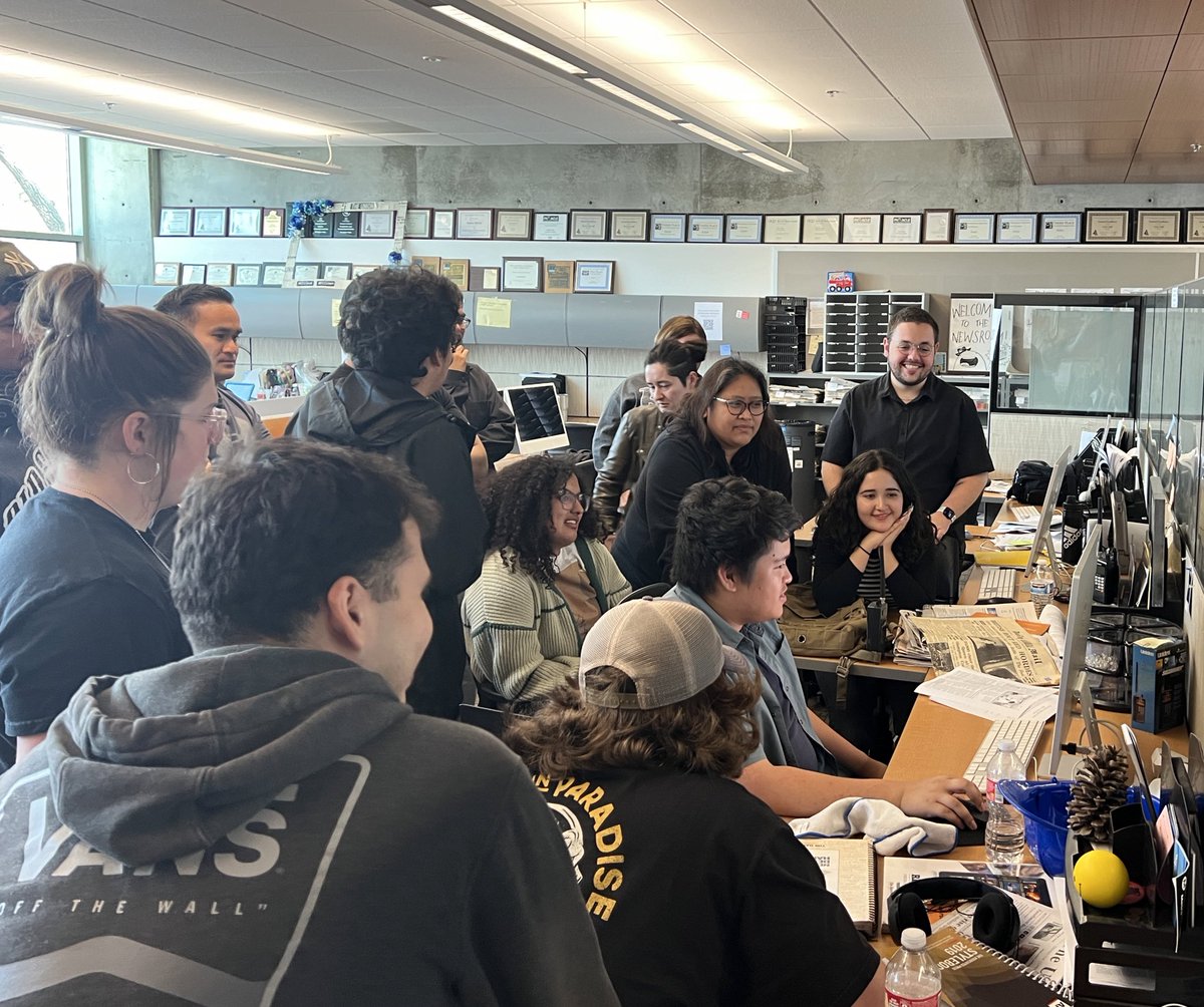 .<a href="/ECCUnion/">The Union</a> gathers around <a href="/ECCRaphael/">Raphael Richardson</a> ‘s desk to make sure its pages are ready for print.

Editors’ smile is showing their feelings of excitement and nervousness at the same time.

#eccunion