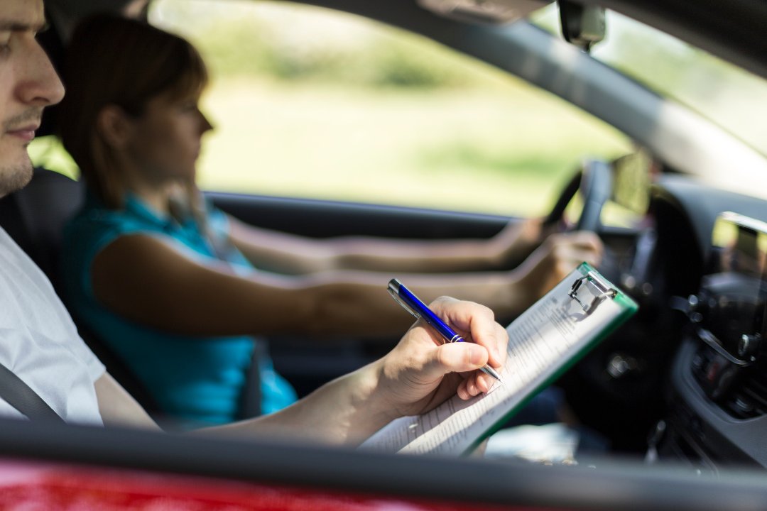 DRIVINGSCHOOLFU's tweet photo. Is your teen hitting the road soon?
Teen car crashes are #1 killer in the US.
Keep them safe with expert instruction! ✅
Driving School For You offers a top-notch curriculum.
Reduce accidents, boost confidence, &amp; get peace of mind!
Enroll today!  (619) 863-3283 #drivingschool https://t.co/LXtHlqpB47