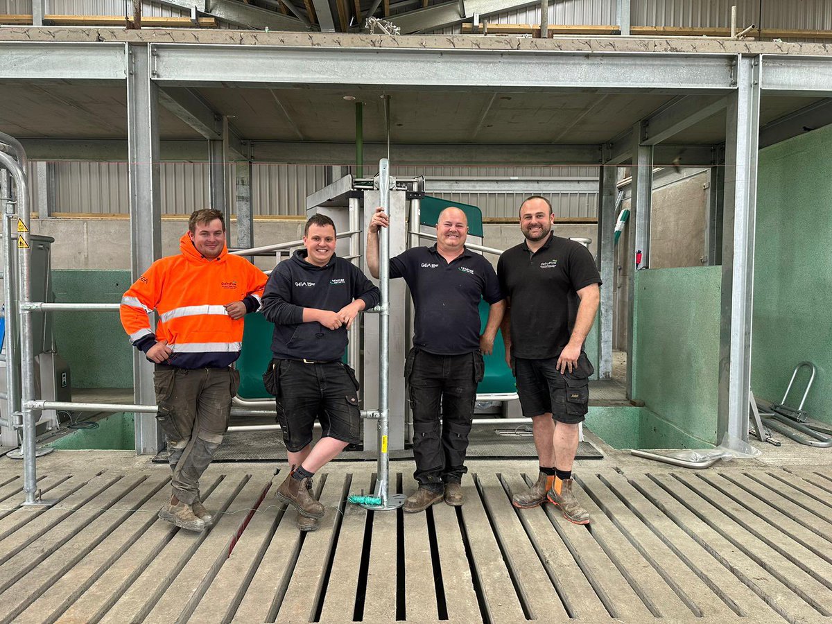 🤖 Latest Dairyrobot R9500 install 🤖

This week we have got started on a 2 box R9500 install complete with guided exit and haven’t we got one happy bunch of fitters 😆 
 We’ve drafted in Ian &amp; Tom from Venture Dairy Services to help us install due to a busy summer ahead ✅