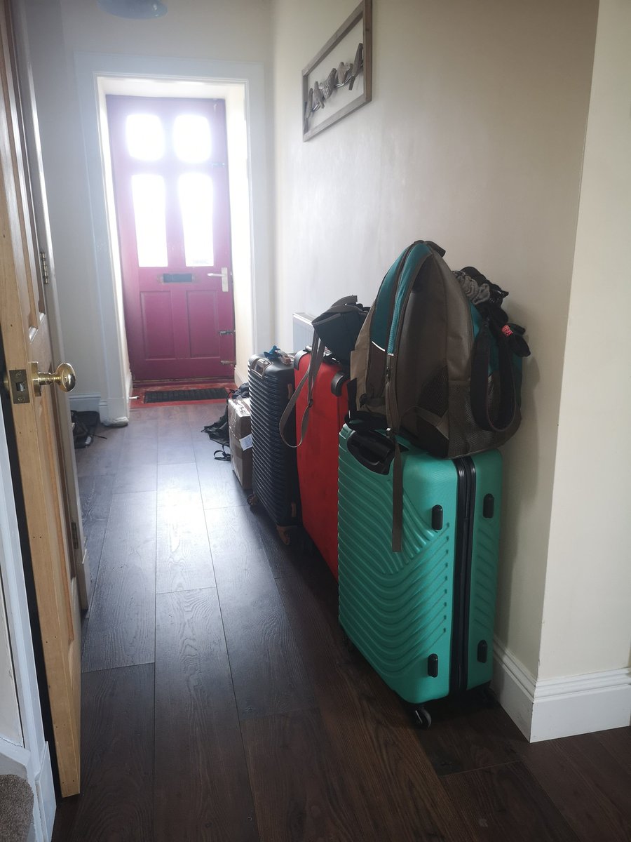 AllanConlin's tweet photo. Always a sad day when it arrives .. Team #Wirral inc me & Mrs C departing @bordanoostlodge. A great final night (once we got the kids off their phones ๐) Great food, great birding & of course great company. Until next time. #Unst ๐๏ธ #Lighthousebound https://t.co/V07Kmr3ZQz