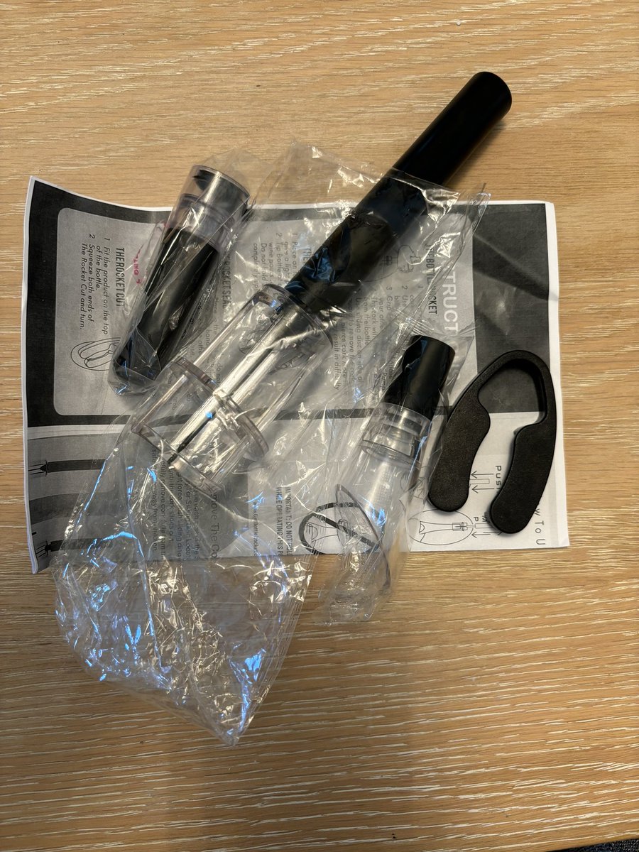 I ordered the 5 set 6 piece gift set from <a href="/Goodwinestuff1/">Goodwinestuff</a> and this is all I received.  I contacted them via their online form and never received a response.  The opener piece arrived all slimy as well.  Not sure what’s going on there, but don’t fall for their schtick.