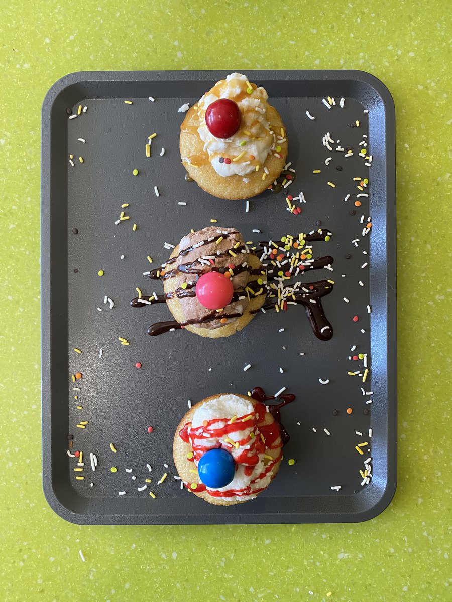 Introducing #RenoFoodandDrinkWeek participant, Batch!

Here is their special menu for food week:

𝑪𝒖𝒑𝒄𝒂𝒌𝒆 𝑺𝒖𝒏𝒅𝒂𝒆$5 🧁
Your choice of chocolate or vanilla cupcake with scoops of buttercream, a choice of drizzle, sprinkles, and a cherry on top
#Cupcakes #CupcakeInspo