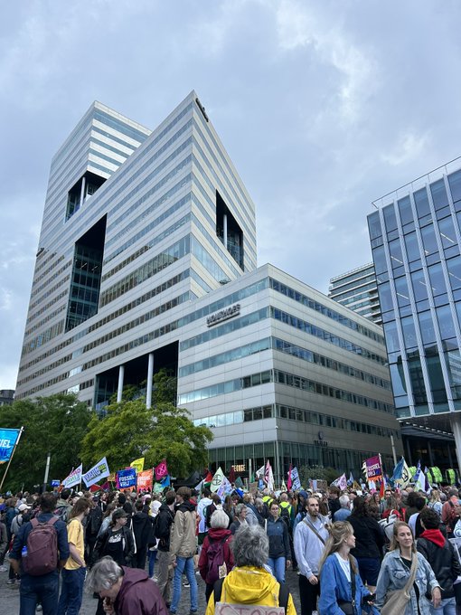 Climate March in Amsterdam https://t.co/fPskcZtsMs