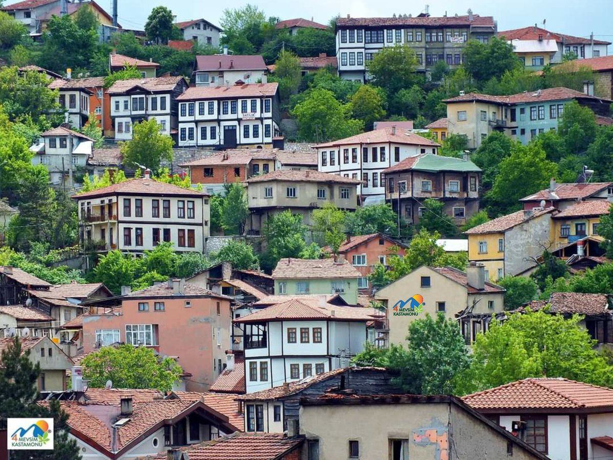 Memleket 
#Kastamonu Şehir merkezi Konaklar ve Sokaklar 
Gel gez gör #Keşfet
