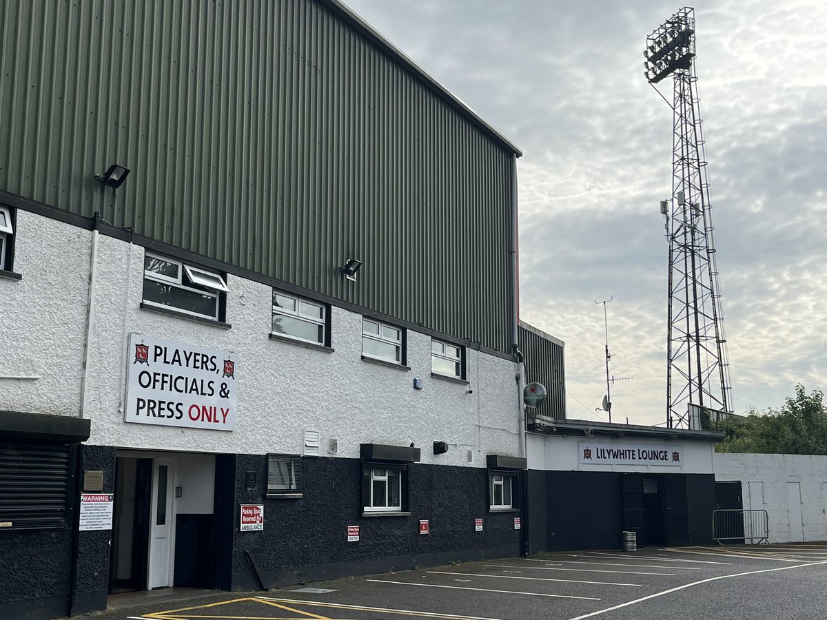 PaulVance63's tweet photo. Dundalk v Derry City - League of Ireland Premier Division - Oriel Park, Carrickmacross Road, Dundalk, Co Louth… #DUNDER #LoI #FAI #CmonTheTown #RAWA28 #ACityWillRise #LoITV https://t.co/mDDre6bPMd