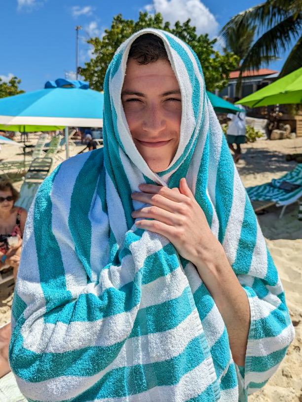 a1steaksauce97's tweet photo. I have 2 modes: 
Mother Teresa  &amp;  David Hasselhoff https://t.co/Rgx2NVWEy3