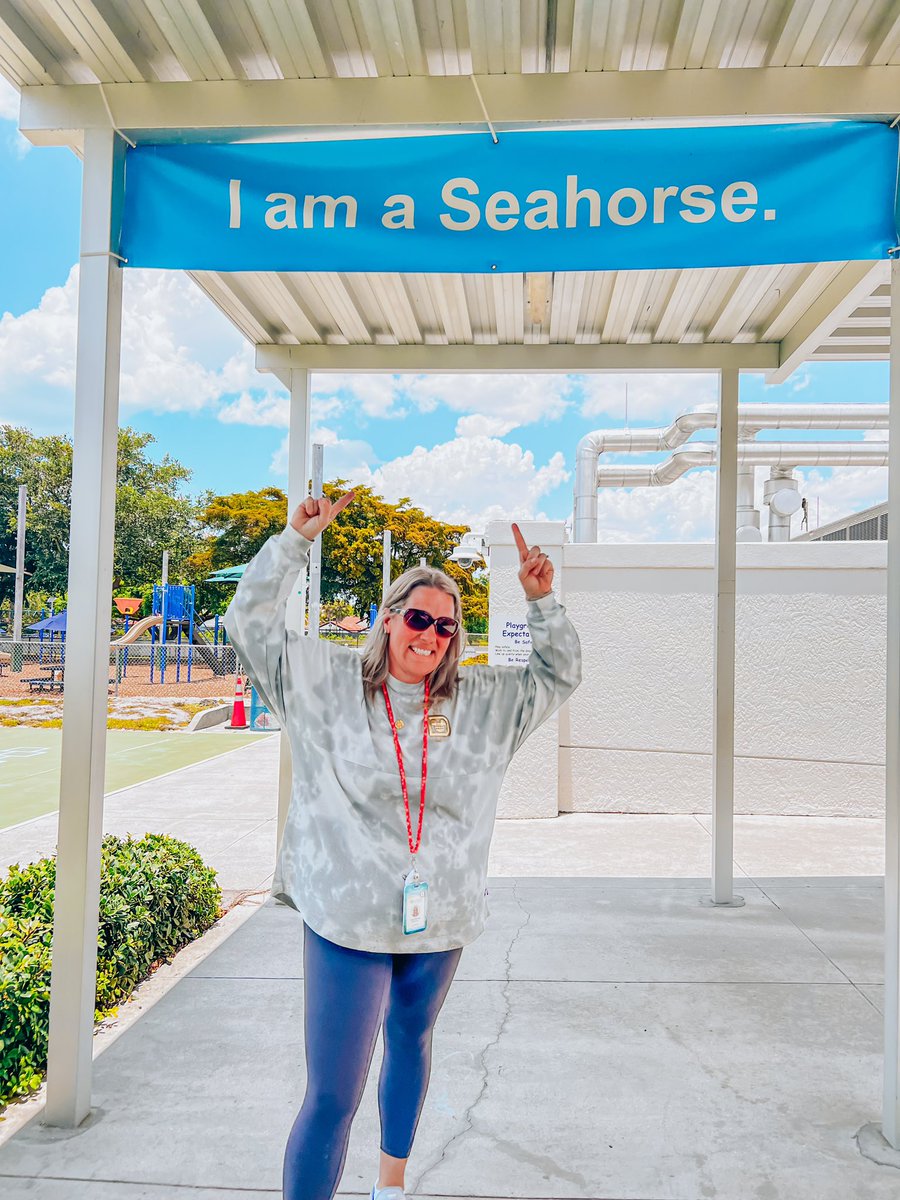 Mrs. Manning tweet media