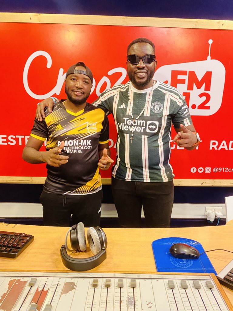 BelgaLive1997's tweet photo. #TGIF!!!!!!!!!, Welcome to yet another Edition of the #FatFridayMix, it’s your Bwoy @BelgaLive1997 alongside @DeejayEmma_Cfm representing for Western Uganda’s Biggest Radio. 

 Muriyo Bagyenziiiii

 #TheBeardGeng 
#EndMonthEdition 

 Studio Lines : 0752912912 / 0780912910 https://t.co/8xFmVewtcS