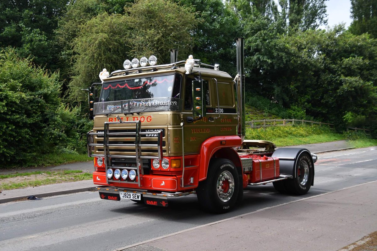 1992 Daf 2300 seen this afternoon head to Whitchurch truck show