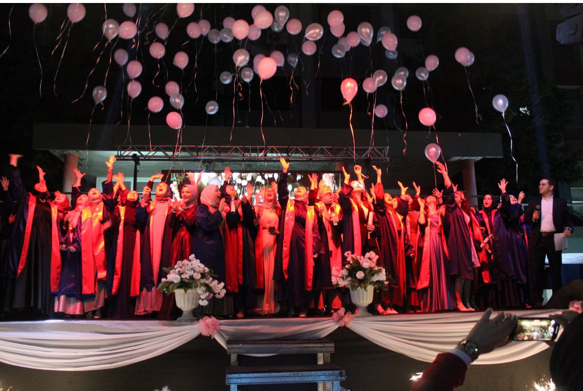 SenemAlty's tweet photo. @izmirsohkaihl #2024 Mezuniyet Töreni👩‍🎓🎊🎉 @tcmeb 
@meb_dinogretimi 
@izmirdinogretim
@OguzDomeke
@müsdav
@snm.alty
drahmetisleyen @serdalsimsek43 https://t.co/kTjf7gYRi0