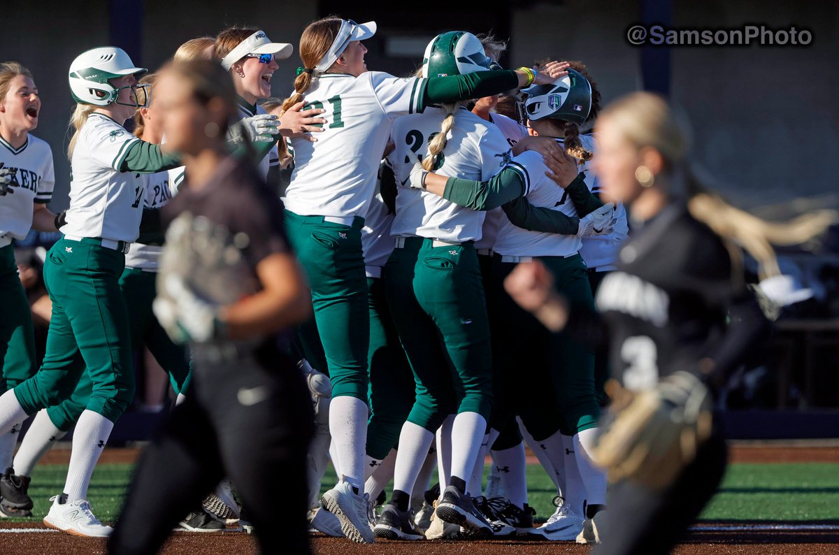 Scenes from <a href="/NDHSAA/">NDHSAA</a> state softball tournament.
More photos>>>bit.ly/3x6aur5