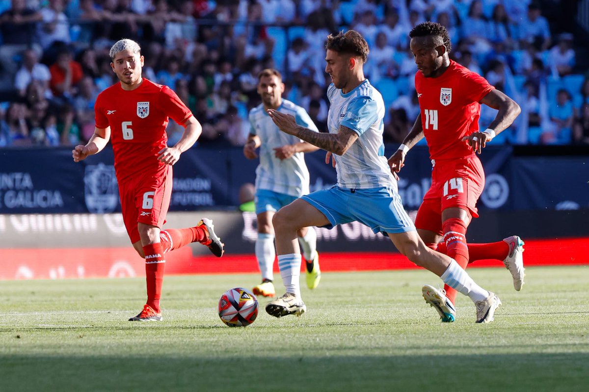 futgal's tweet image. 📸 QUEREDES FOTOS?

😏 Sei que si... ¡¡MARCHANDO!!

#EstamosDeVolta | #SentindoGalicia