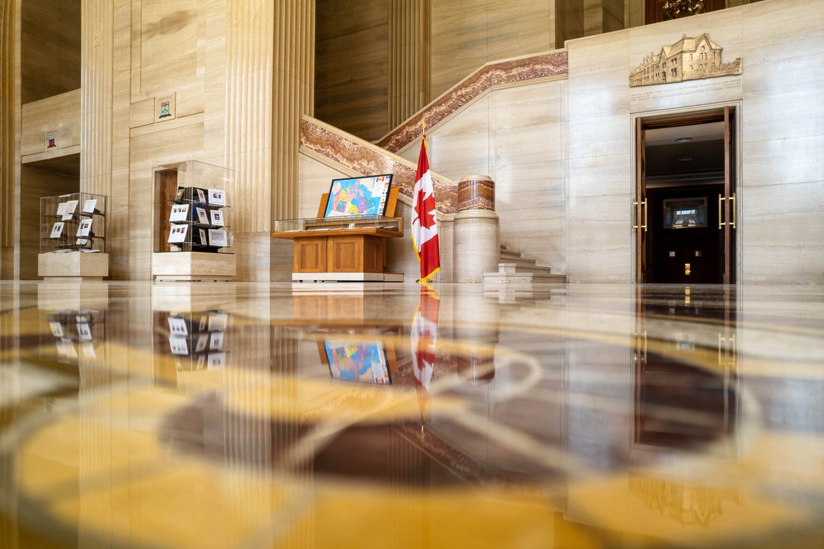 We’re excited to welcome you to the Court building for Doors Open Ottawa this weekend! There’s lots to see and learn for the whole family. Drop in between 9 a.m. and 5 p.m. today! scc-csc.ca/vis/tour-visit…