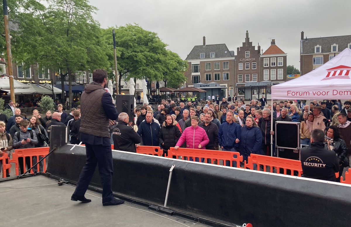 👏🏼 #FVD in Middelburg! #Vredeskaravaan
