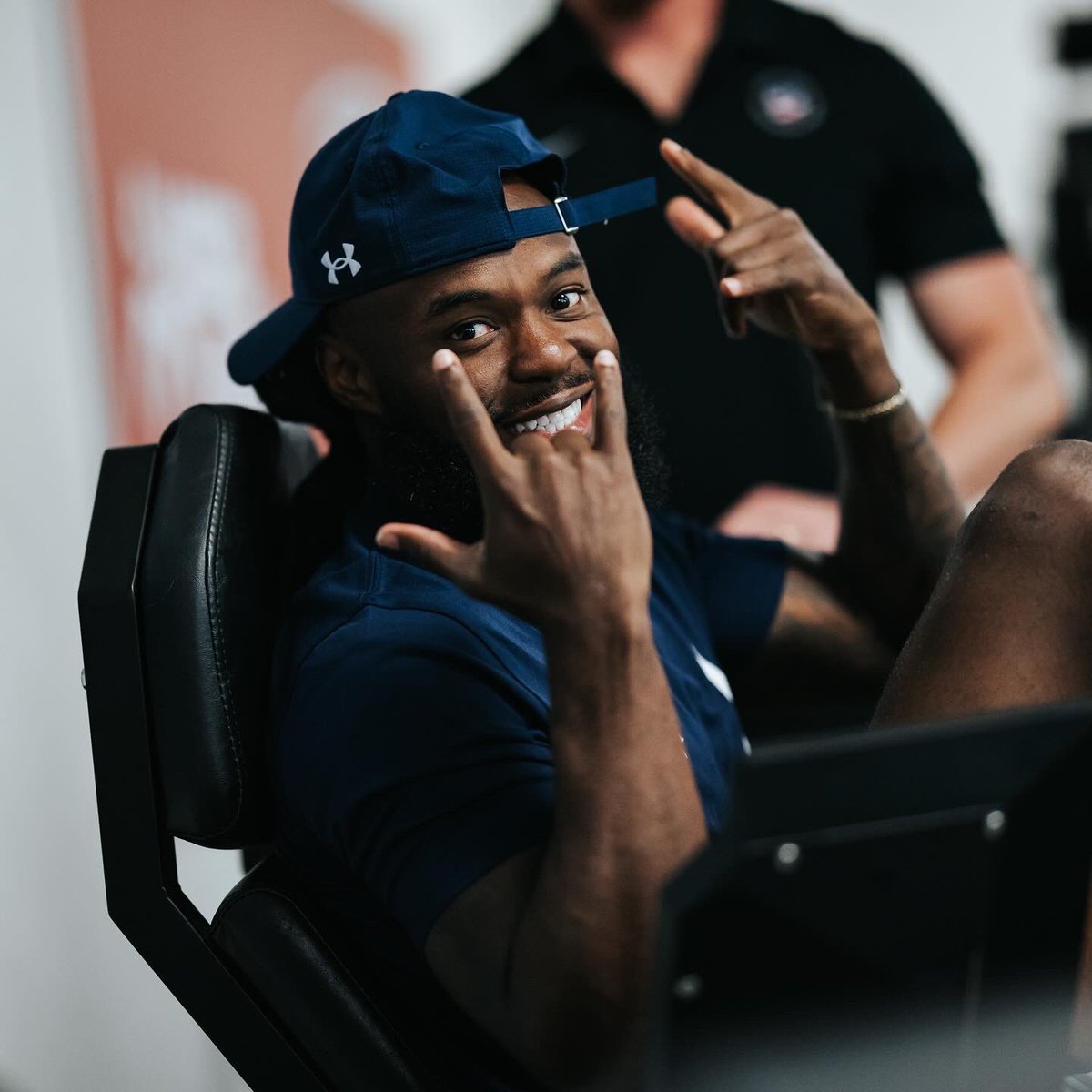 U.S. National Football Team (@usnft) on Twitter photo Sharpening up βοΈ
#RepTheFlag #GoldStandard #USALLIN Sharpening up βοΈ
#RepTheFlag #GoldStandard #USALLIN