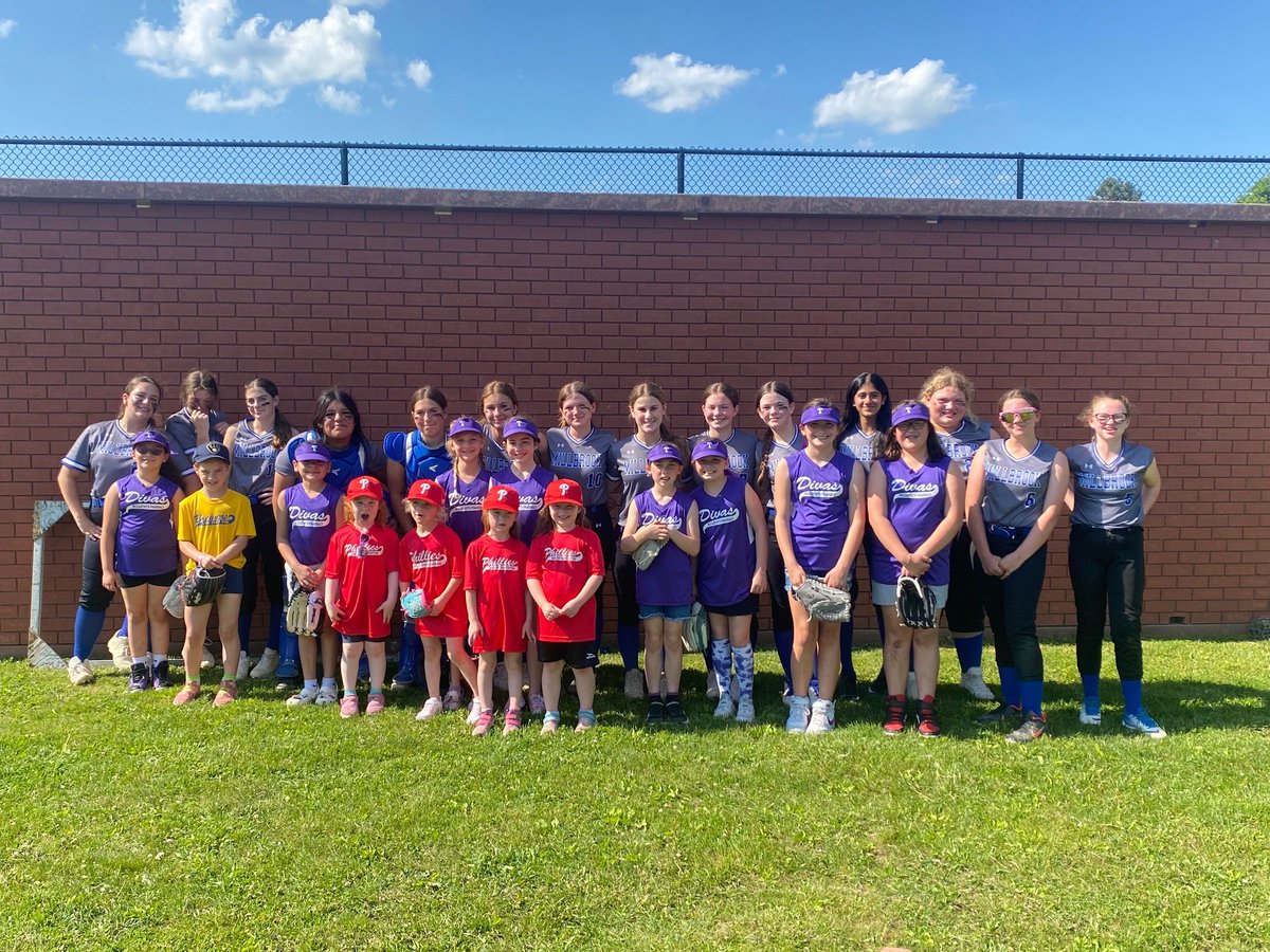Last Wednesday, Taconic Little League softball players joined the Millbrook Blazers Booster Club on the field for the National Anthem during a modified softball game! ⚾

#MCSDConnectedness #goblazers