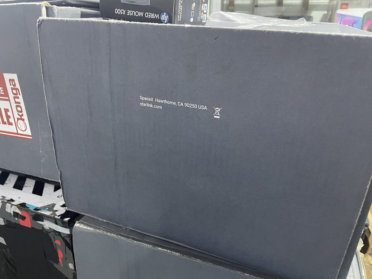 RedHatPentester's tweet photo. Starlink for sale. 10,500 cedis. Use my name for a 1000 cedis reduction🙌🏽🙌🏽🤍 https://t.co/zITzKIJUq0
