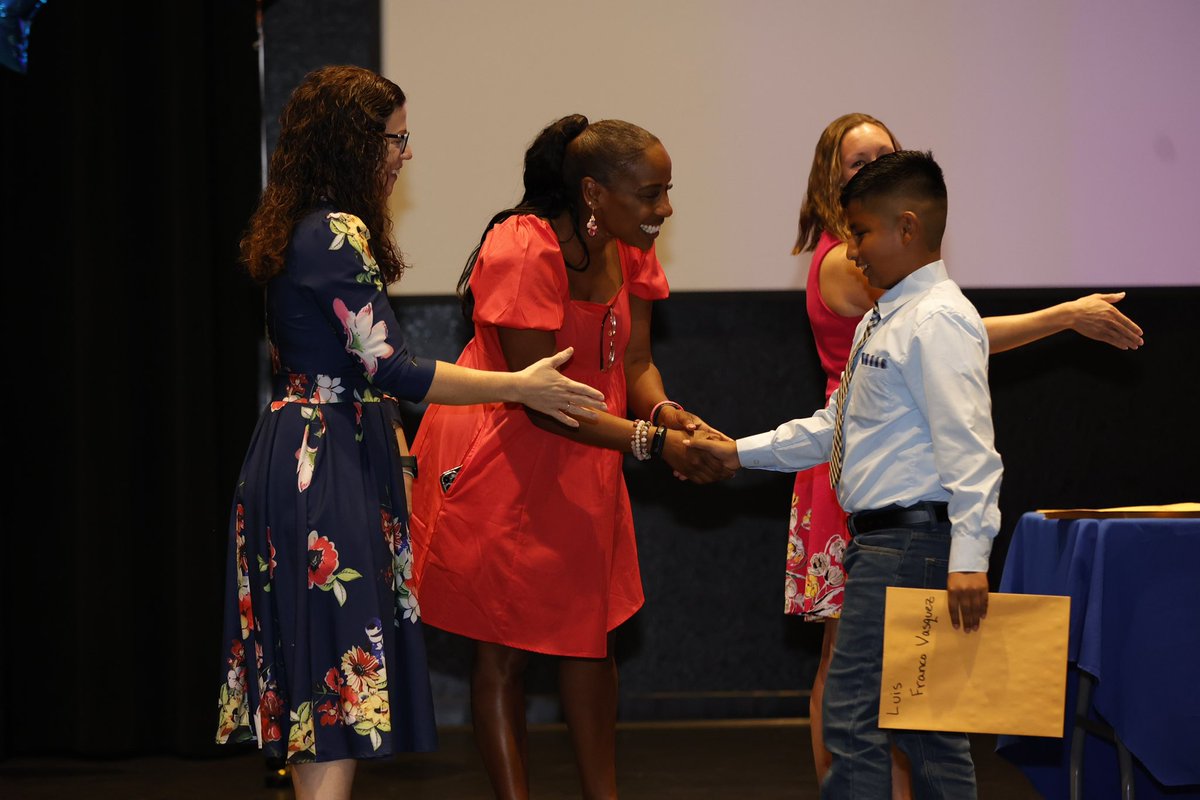 Gateway_Gators's tweet image. #GatewayGators🐊 Congratulations 🎉 to all of the 5th grade scholars on their promotion to 6th grade. 🎓  You all did a fantastic job this year and we wish you nothing but success in your endeavors.#LeeSchools