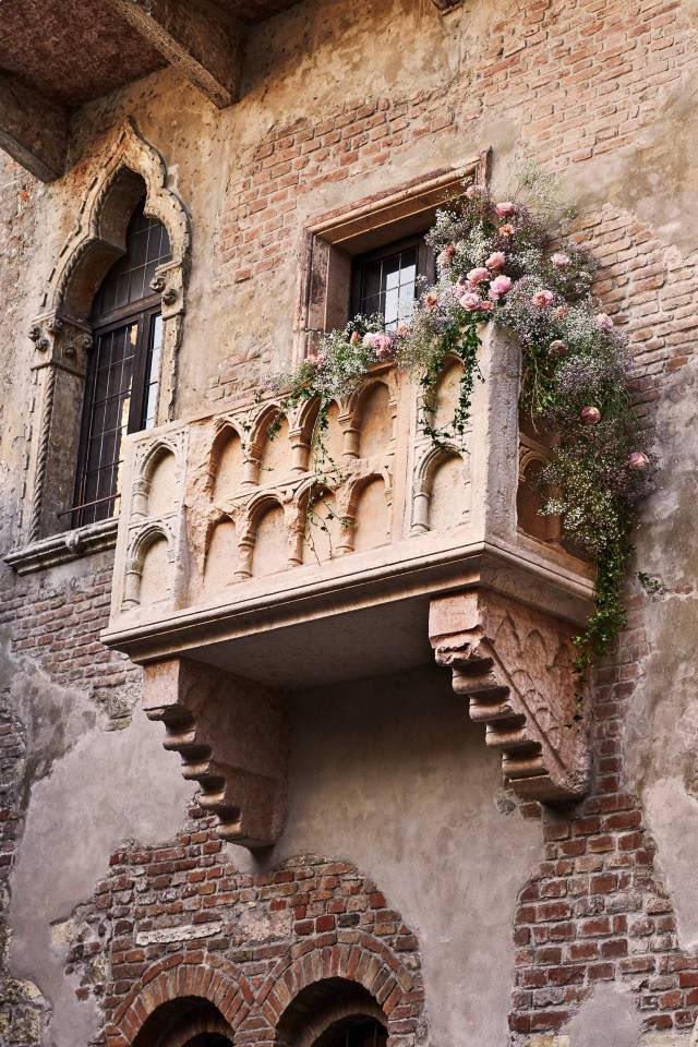 Embrace change, bloom beautifully.

Juliet’s Balcony, Verona