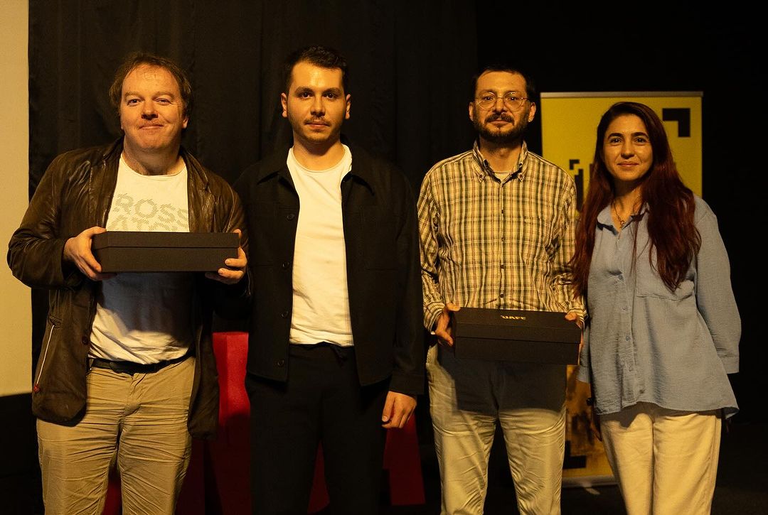 UAFFestival's tweet photo. 🎤Sinema ve Afet
Dr. Cem Kayalıgil moderatörlüğünde ve Niall Kennedy’nin katılımıyla Sinema ve Afet ilişkisini derinden inceledik.
#uaff #uaffest https://t.co/exwAYU2c3h