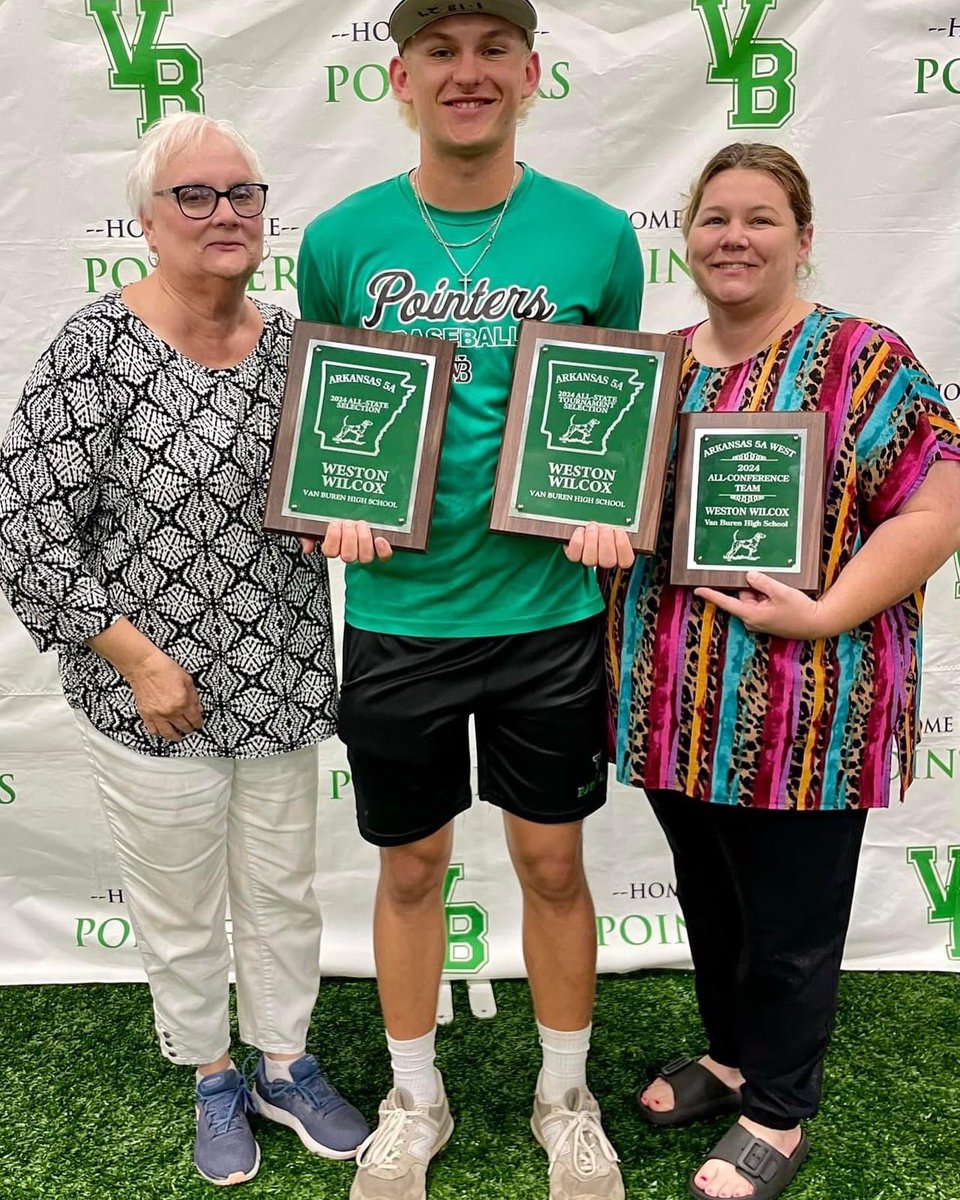 weston_wilcox13's tweet image. End of sophomore season stats
IP-53 
SO-66
HITS-26
HR-1
RBI-20
SB-21
5A west All conference 
5A All state 
5a All state tournament
@VBSDbaseball @ARPROSPECTS @arprospectcoach @Austin_allen1 @DFicociello25 @PBR_Uncommitted @PrepBaseballAR @PG_Scouting @BUncommitted