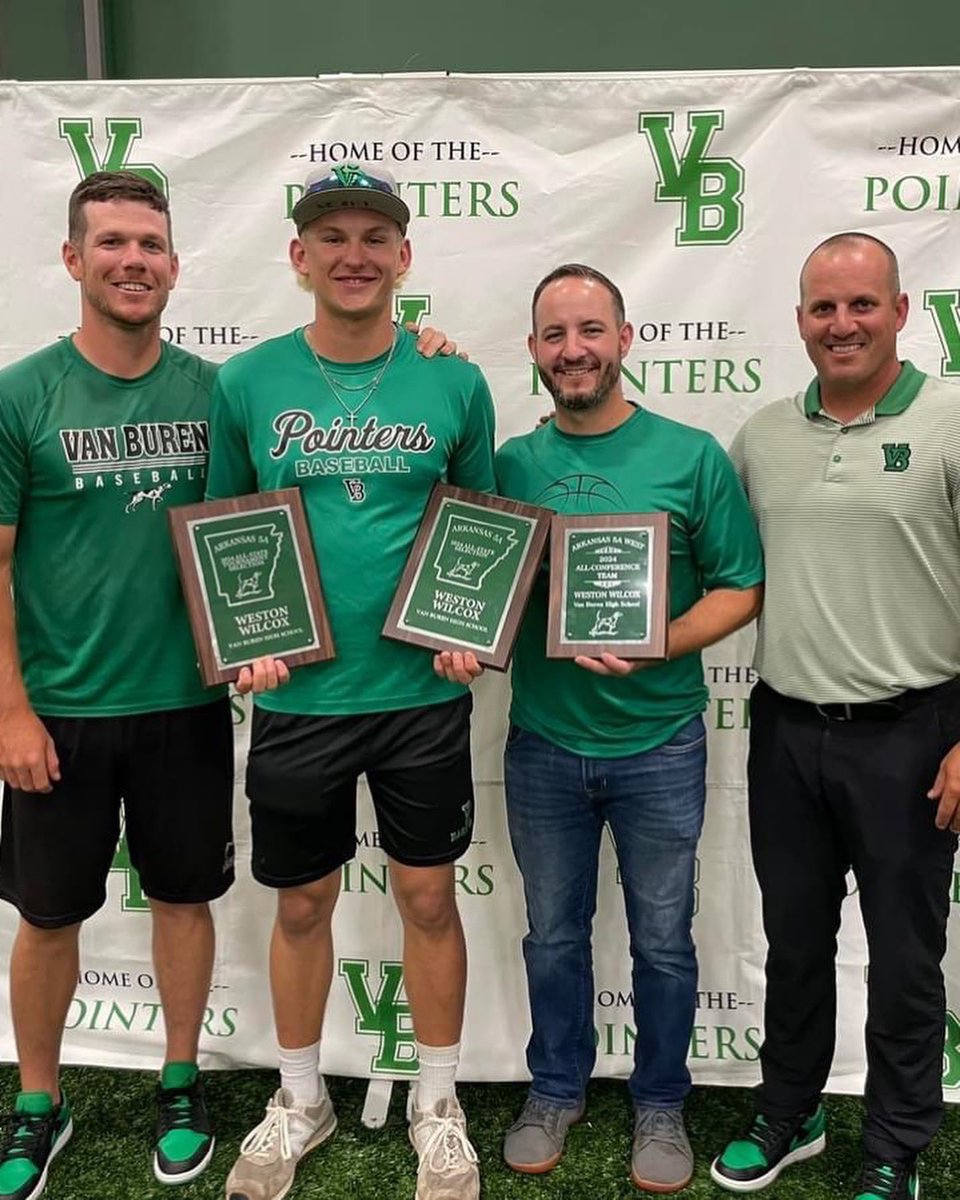 weston_wilcox13's tweet image. End of sophomore season stats
IP-53 
SO-66
HITS-26
HR-1
RBI-20
SB-21
5A west All conference 
5A All state 
5a All state tournament
@VBSDbaseball @ARPROSPECTS @arprospectcoach @Austin_allen1 @DFicociello25 @PBR_Uncommitted @PrepBaseballAR @PG_Scouting @BUncommitted