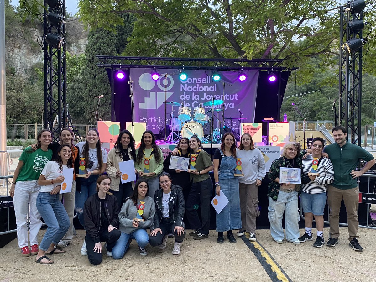 cnjcat_'s tweet photo. @artistaomusa @lacollanada @escoltestorello @esplai_bitxus I per últim, el primer premi, de 2.000€, de l'Educació en el Lleure, és per a l'associació de Lleure i Esport @Comkedem, i per al seu projecte d'Escoles d'Iniciació Esportiva Adaptada.

😍Moltes gràcies per les candidatures i a totes entitats per la vostra tasca! https://t.co/A8bgYx7kKo