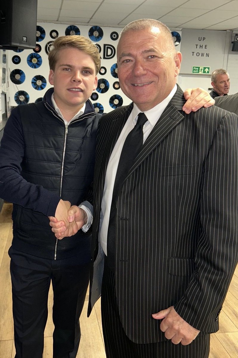 Barrett01Robert's tweet photo. Good to see you ⁦@GDaly_1⁩ #chipoff https://t.co/kikx3GUmml