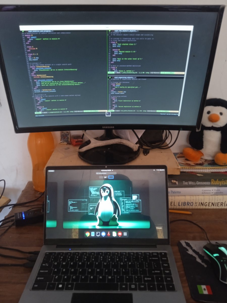 #ViernesDeEscritorio (Debian)🤓