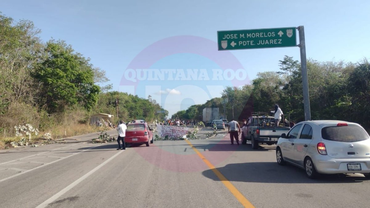 #ChecaEsto 🚧/ Nuevo bloqueo de ejidatarios afecta a conductores, ahora en la carretera Chetumal - Mérida 
🔗 wp.me/p9prmQ-1B47