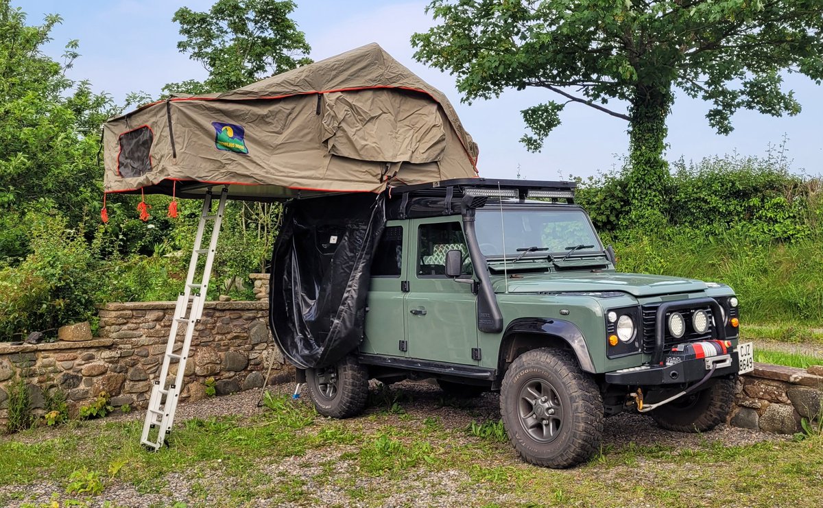 Good things come to those who...

Get madly inventive with some over length pieces of wood, ratchet straps, and grunt.

The tent is on, @bonaccordsteam is go!!