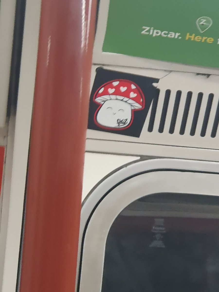 Hey, @SW_Help someone has stuck a photo of Donald Trump's penis on the train. Bakerloo Line to Paddington. Flagging because children could see it. Thank you.