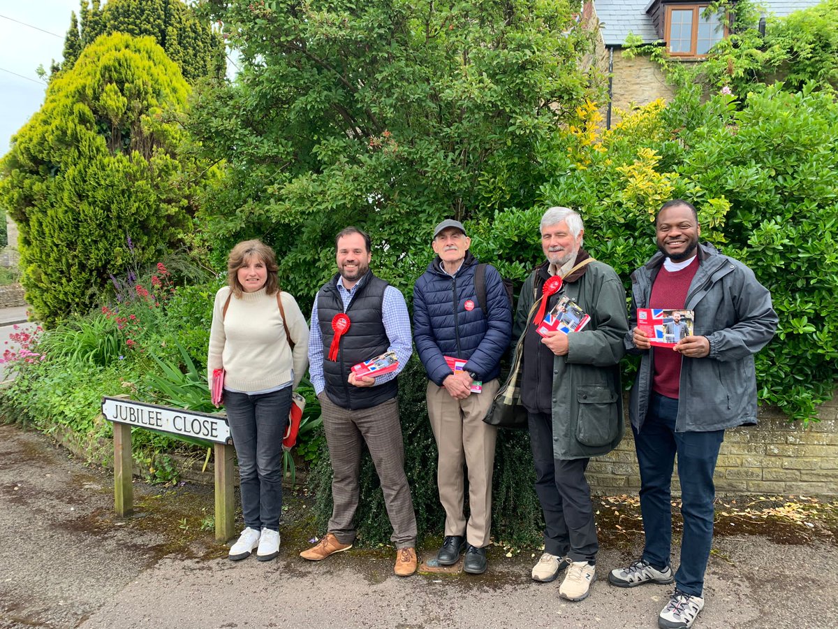 Lovely Friday evening in Steeple Aston. Residents voting Labour because they're wanting change.