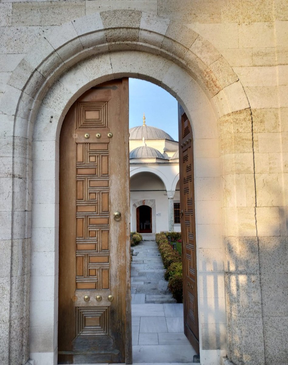 Ortaçağ Tarihi Söyleşileri programı mızı dün akşam Medrese Davutpaşa'da İstanbul'un Fethi ile tamamladık. Nice fetihlerimiz, nice güzelliklerimiz olsun...