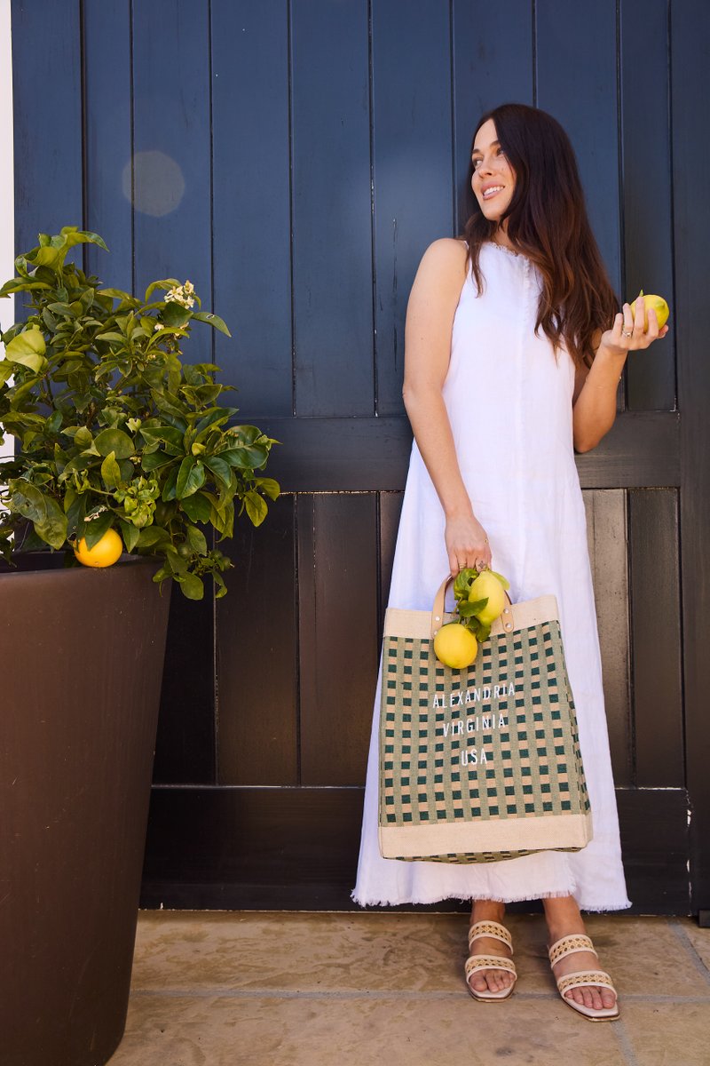 🌿 Love the planet and look good doing it! Apolis® Green Gingham MARKET BAG Collection launches soon. Stay tuned!
