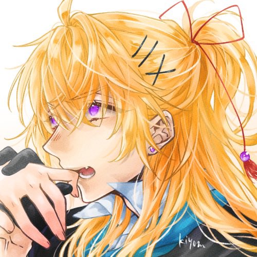 「blonde hair fang」 illustration images(Latest)