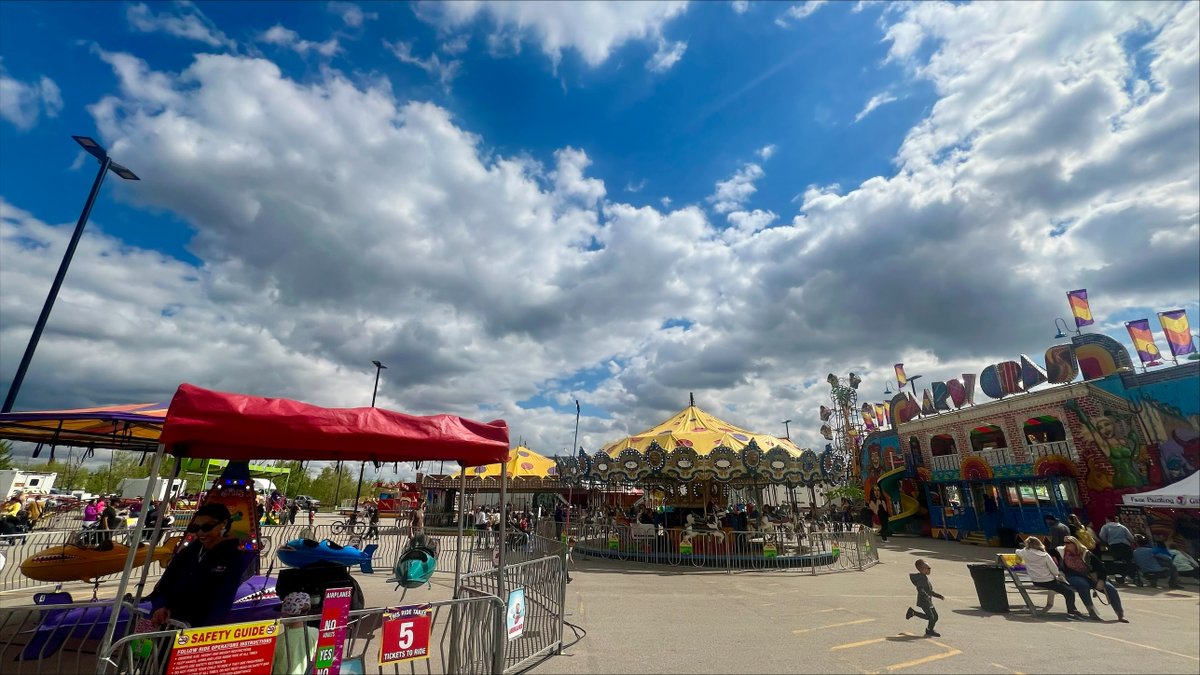 Cameron Corporation sponsored the Firefighters Pancake Breakfast, at Beaumont Days 2024, boosting community spirit. Congratulations to contest winners with gift cards from Fresh Bakery, Original Joe’s, Salon L’Hirondelle, BarBurrito, Top Donair. #BeaumontDays2024 #BeaumontAB