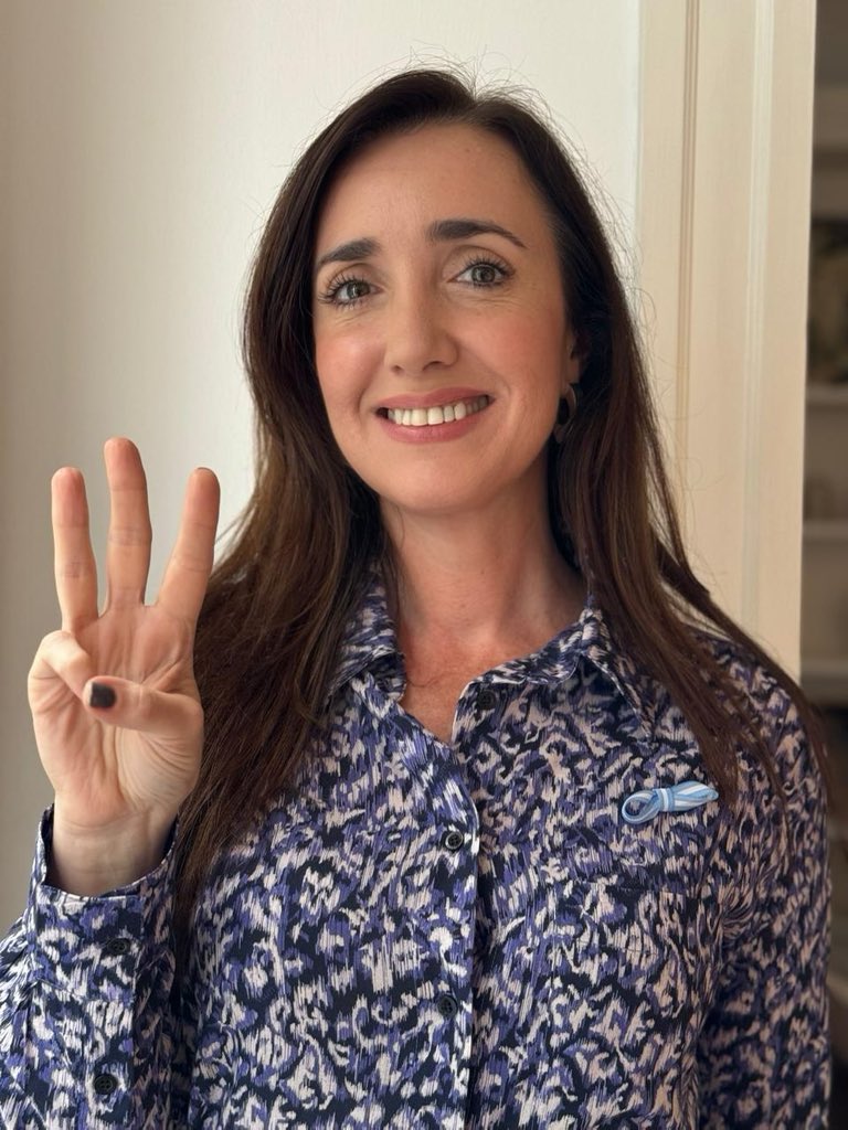 HOY 31 de Mayo se celebra el Día Mundial del Acogimiento Familiar, iniciativa de @worldfosterday.

El acogimiento familiar es una medida de protección temporaria, sustituta y solidaria, creada para restituir a los niños, niñas y adolescentes sin cuidados parentales, el DERECHO A