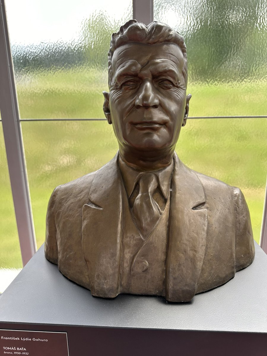 yetirhodanus's tweet photo. Tomáš Baťa, the visionary businessman from #Zlin died in an aircraft accident in July 1932.
The functionist memorial building by architect František Lydia Gahura is a tribute to him. #TomasBata #Zlin #tomasbatamemorial
@VisitCZ https://t.co/nyHNSENjGh