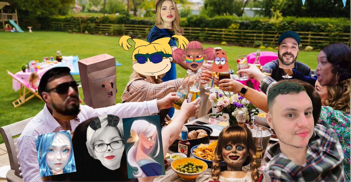 chillbunny008's tweet image. Gracias jefa @SoyLobaAuuuu y @KellerWiser por permitirme hacer la sorpresa para mis compañeros en este día libre y soleado 🥳☀️

Un riquísimo asado preparado por mi chef favorito que vino desde Argentina… ya está todo listo ¡A COMEEEEER! 🍽️🥩🍗🍖

#LCDLFilosos2