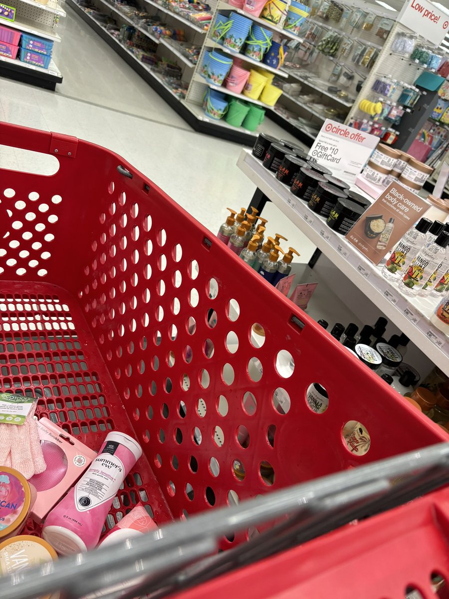 1jaymonique's tweet image. #TargetRun