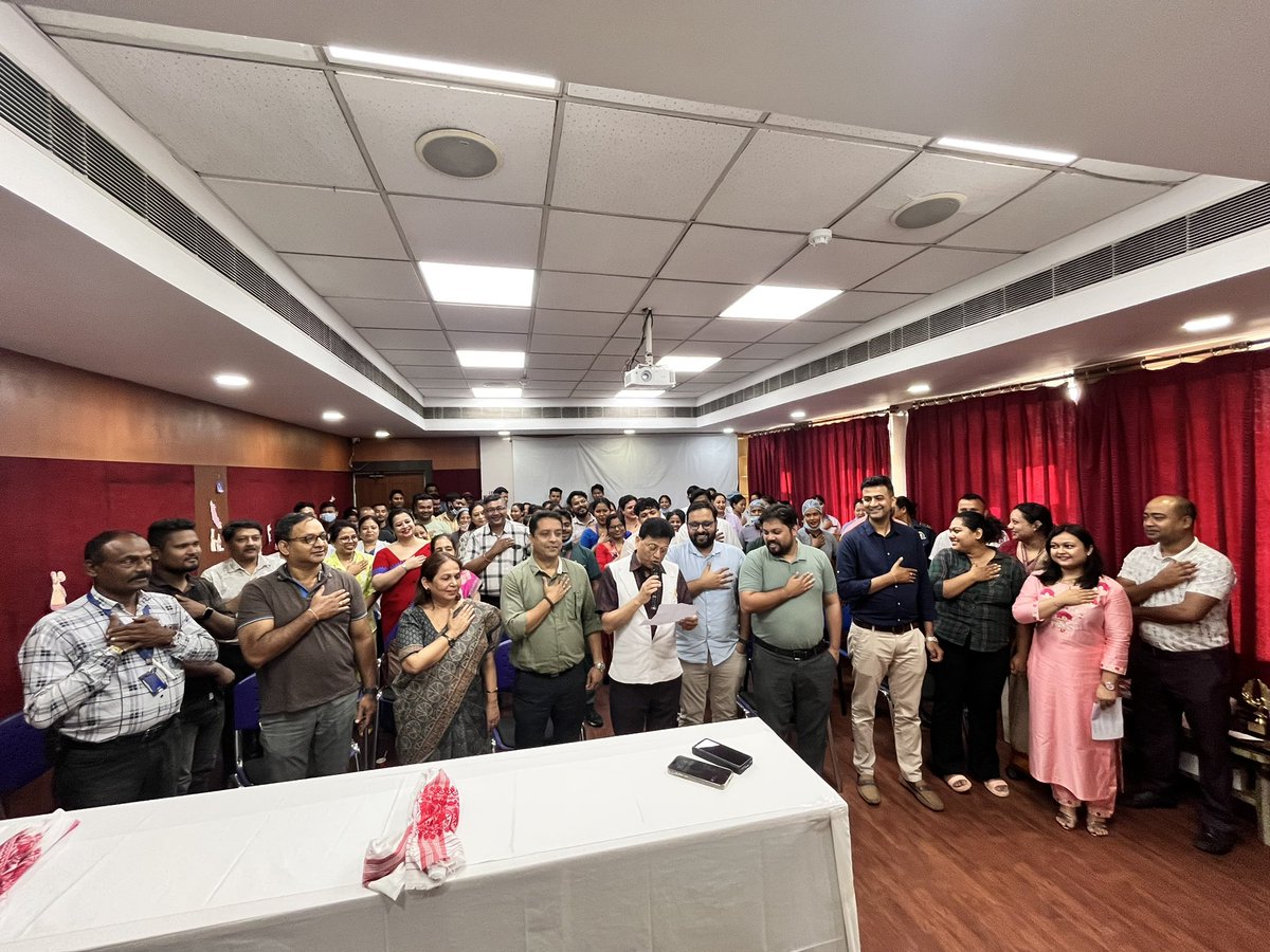 themaxfacguy's tweet image. On d occasion of “World No Tobacco Day” 31st March ,2024- Dept of Maxillofacial/Oral Cancer &amp;amp; Reconstruction,  Nemcare Hospitals ,Guwahati organised
1. Free Oral Cancer Screening 
2. Cancer awareness programme 
3. Reel competition

#oralcancer #guwahati #assam #worldnotobaccoday