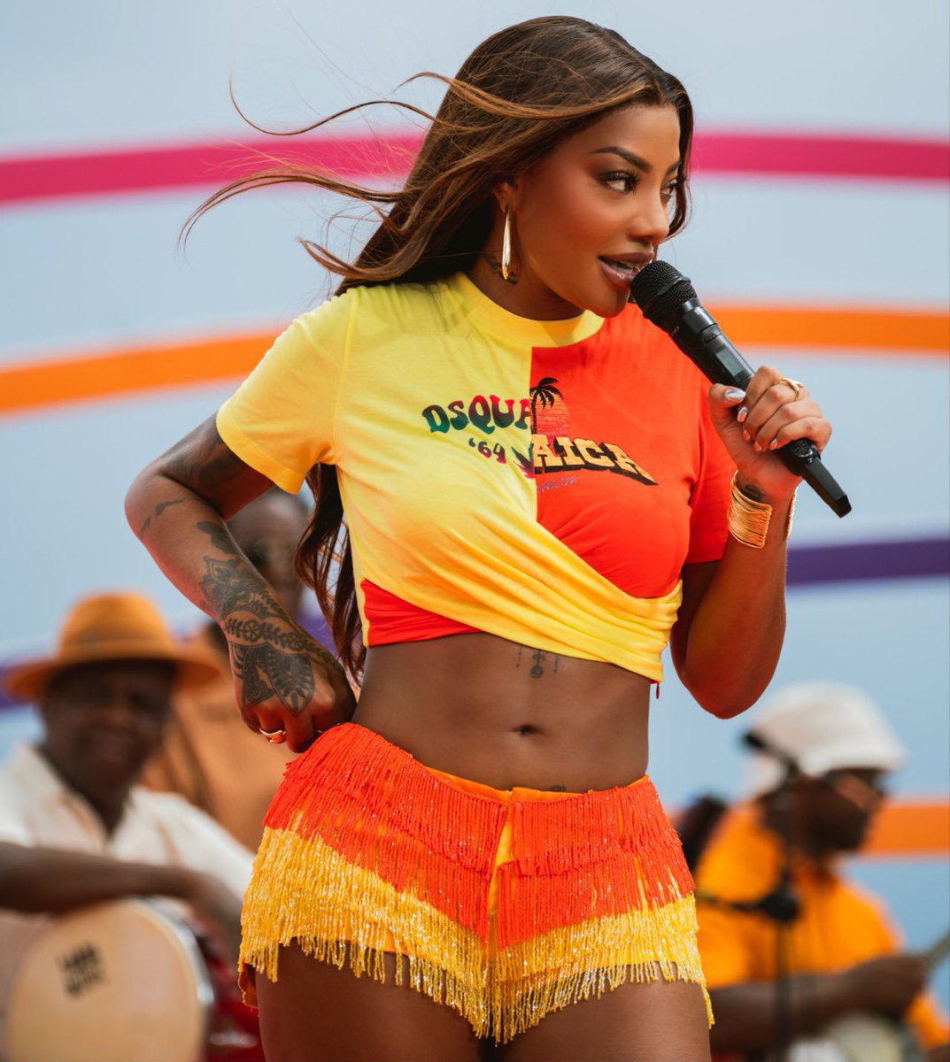 poponze's tweet photo. VEM Aí! Ludmilla deve anunciar a turnê “Numanice #3” em breve. Ansiosos? https://t.co/9r75pC9AkA