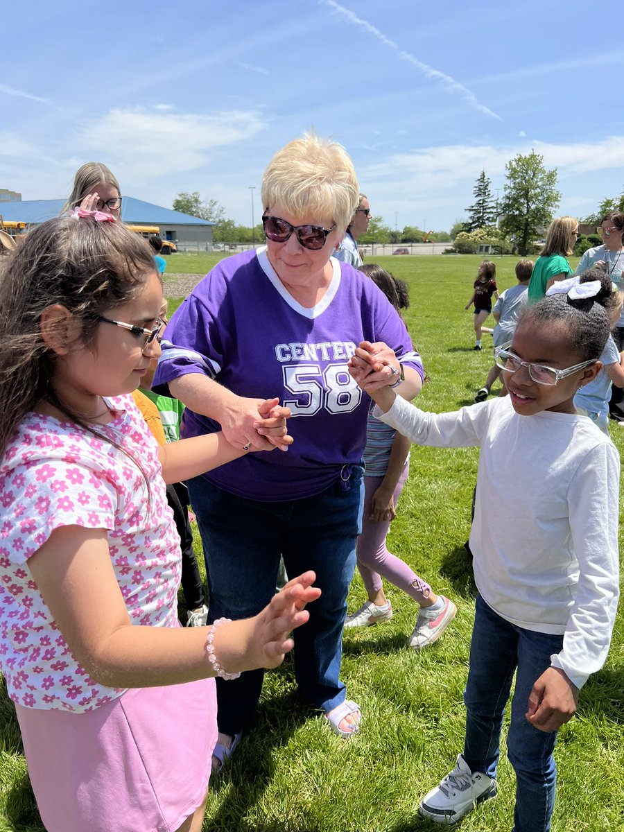 Center School tweet media