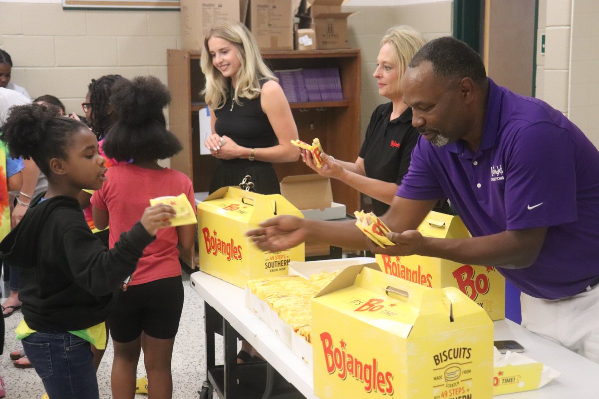 Bojangles visited Moore Magnet Elementary School on Friday afternoon to reward students who have completed their End of Grade tests with free Bo-Berry Cookies! Learn more on our website at tinyurl.com/ycydjp3j. #wsfcs @moore_magnet